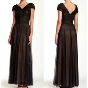 Tadashi Shoji  Black Tulle Twist Gown